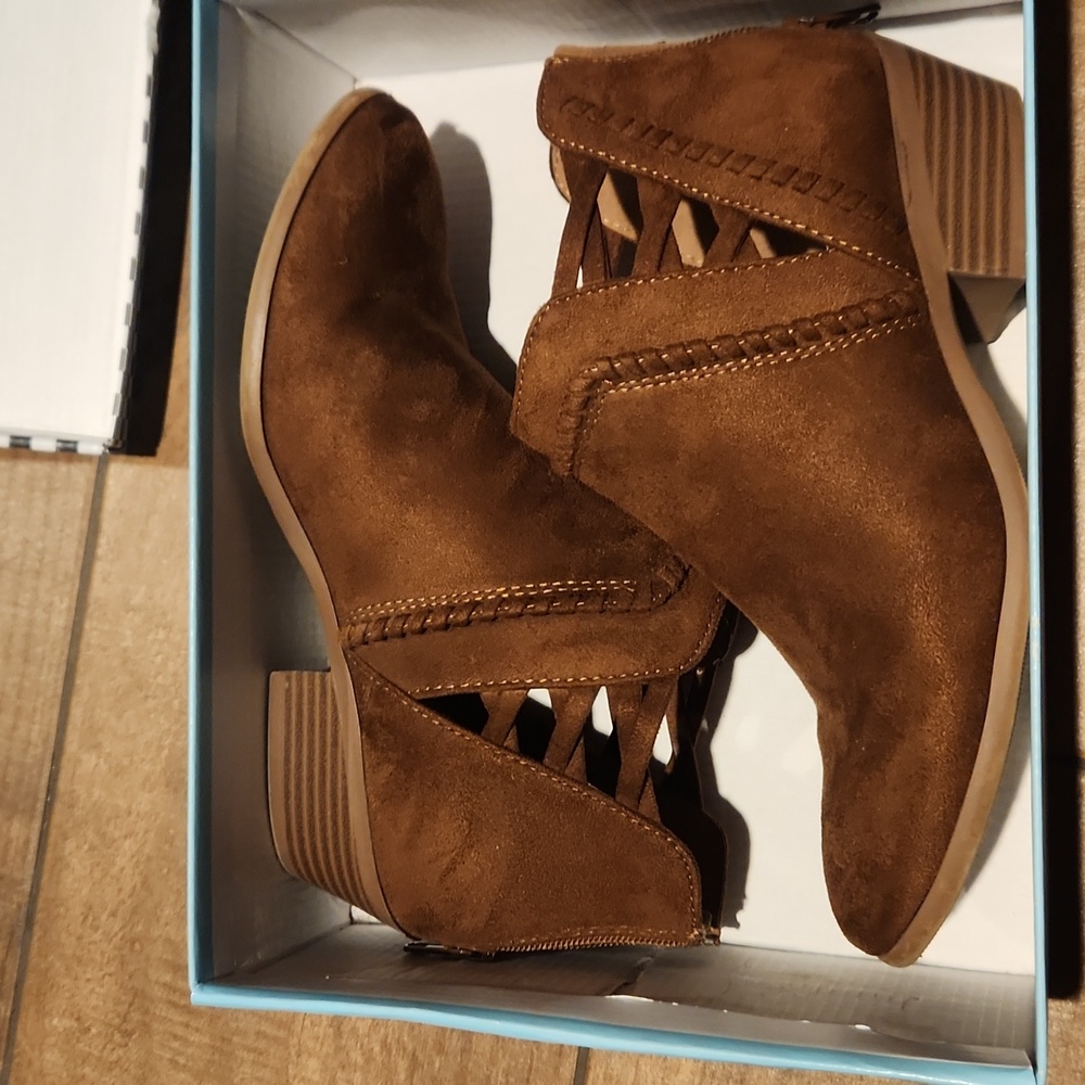 Womens brown booties